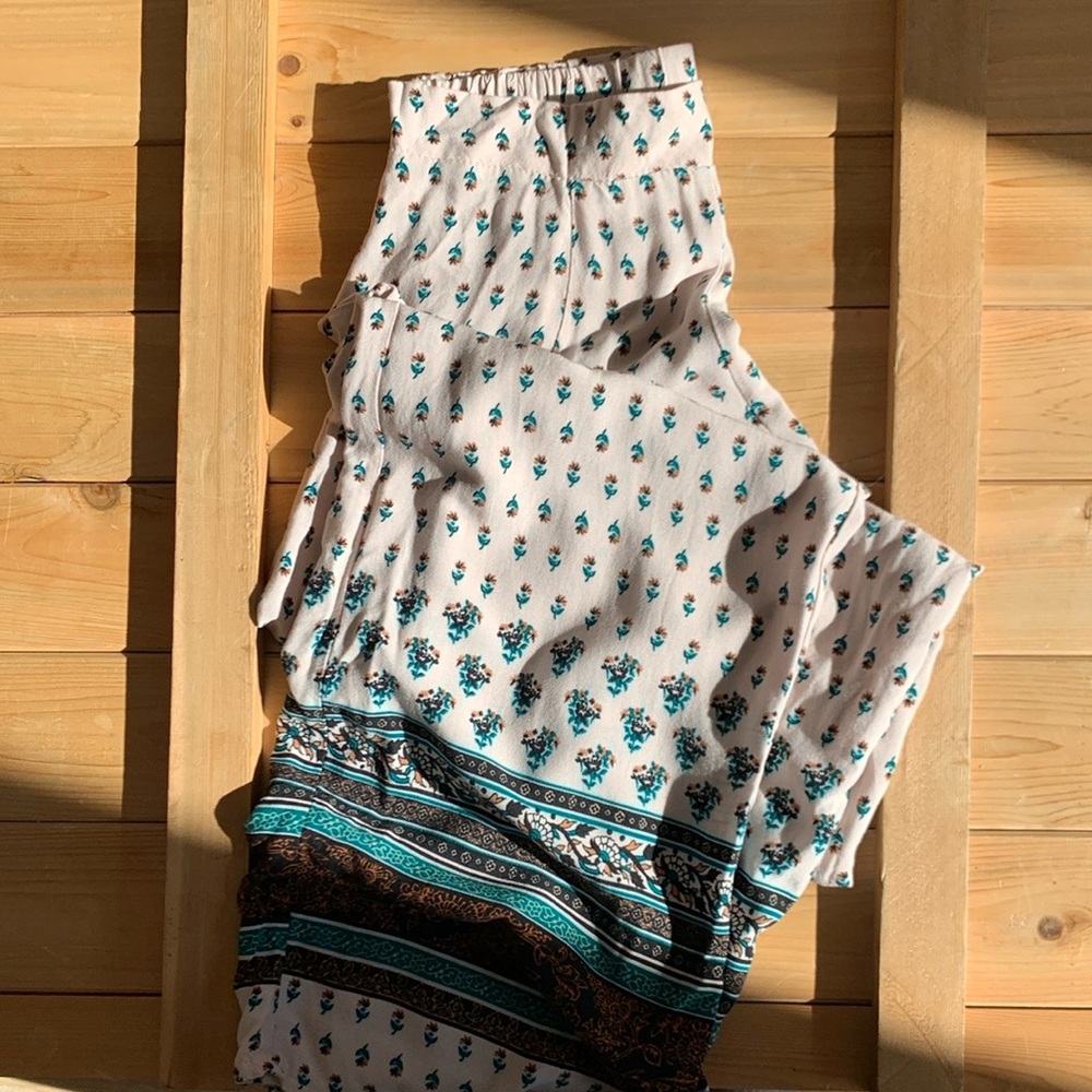 Patterned Wide-Leg Pants